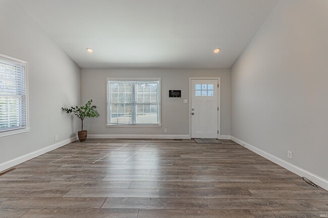 Photo - 2216 E Walnut St