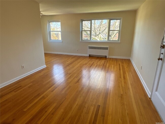 Photo - 17 Dolphin Green Unit E2K