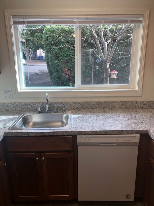 Photo - Total Remodel! Two Bedroom Duplex in North Salem Unidad 3304