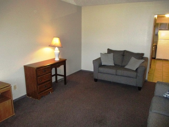 Photo - 12 Flora Way