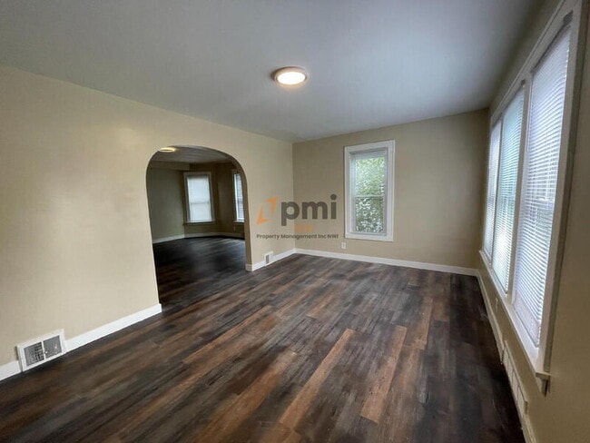 Photo - 1204 Manhattan St