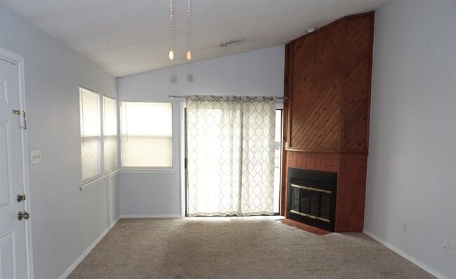 Photo - 6806 NW Willow Springs Dr