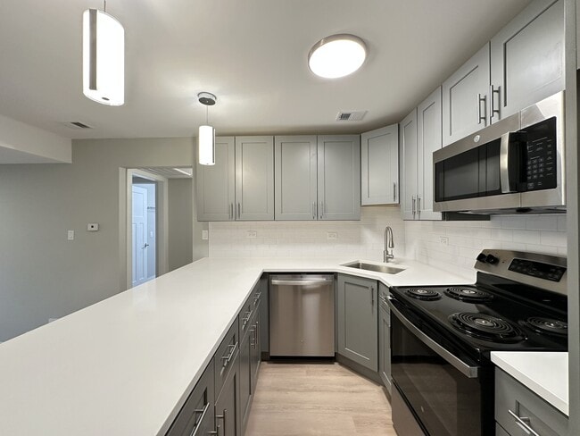 Photo - 1226 N Dearborn St Unit 4X
