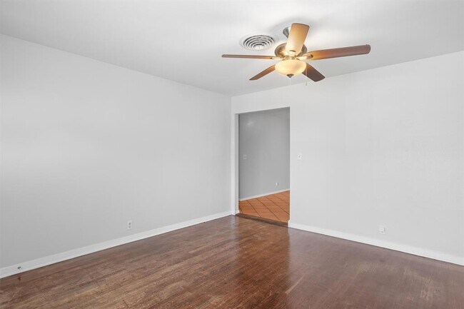 Photo - 4900 Eastdale Dr