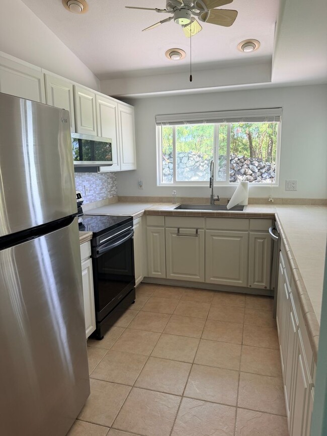 Photo - 3 Bed/2 Bath - MAGIC SANDS AREA
