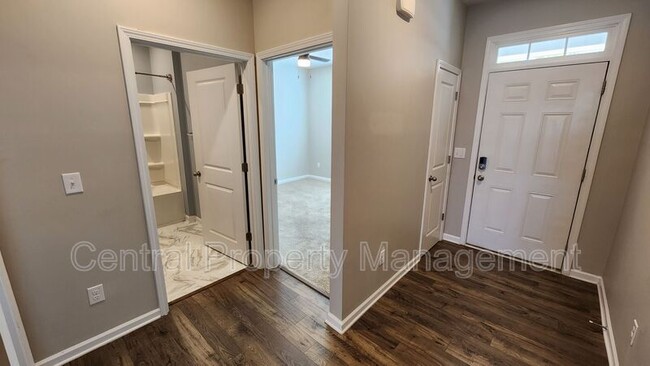 Photo - 731 Liberty Walk Ln
