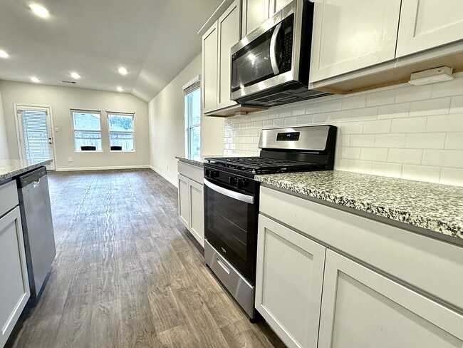 Photo - 1305 Middleton Grv