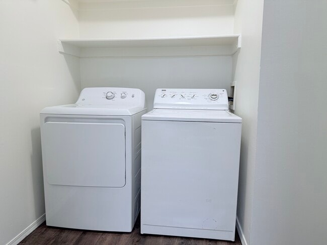 Photo - 516 Winnie Way