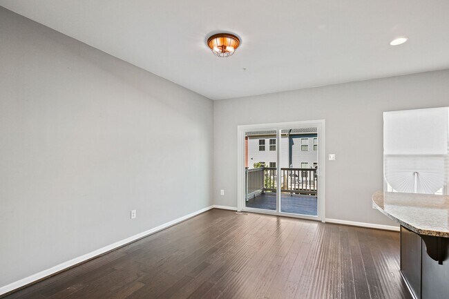 Photo - CREEKSIDE VILLAGE AT TANYARD COVE