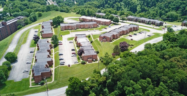 Photo - Brinton Manor