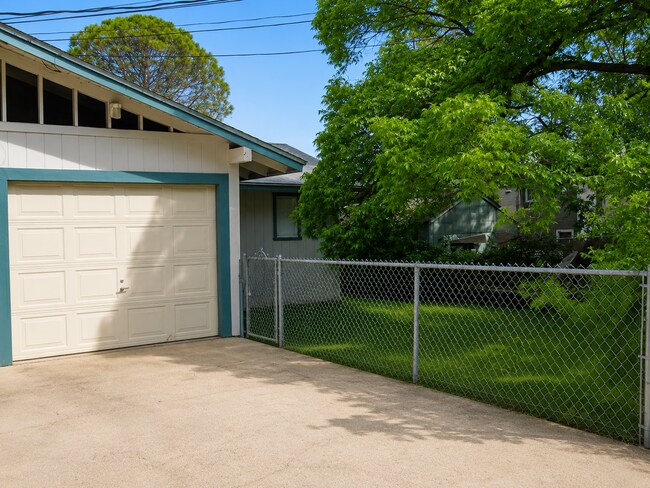 Photo - 4812 Avenue H Unit A