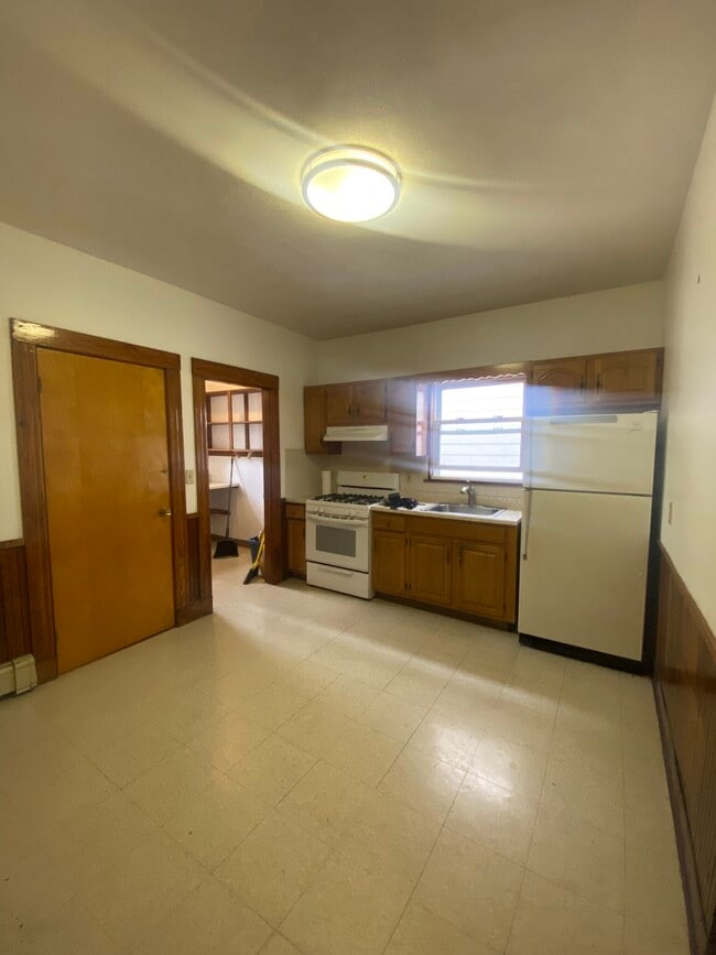 Photo - 32 Oakland St Unit 2