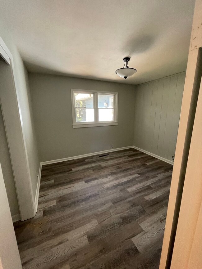 Photo - 532 Capitol Dr