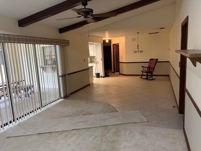 Photo - 2239 Woodlawn Cir