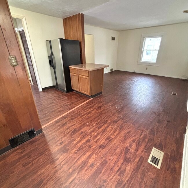 Photo - 6321 Cooper Rd