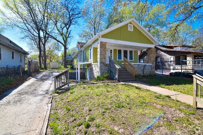 Building Photo - 5712 Garfield Ave Rental