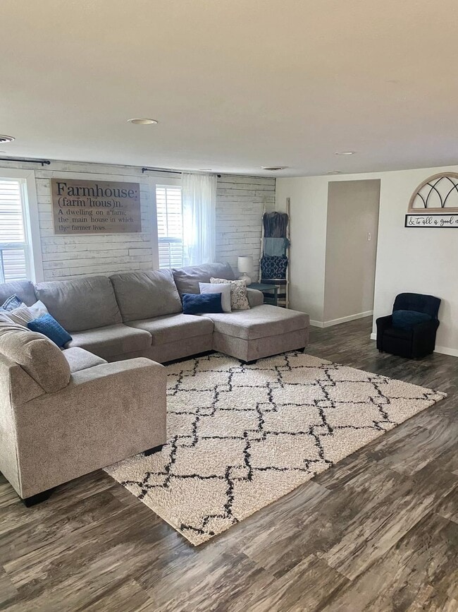 Photo - 7812 W Saint Martins Blvd