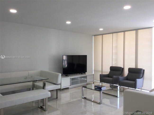 Photo - 1408 Brickell Bay Dr Unit 1002