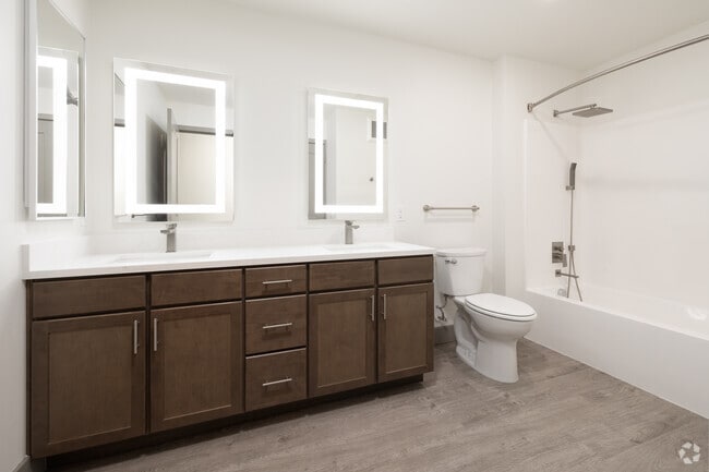 3BR, 2BA - 1,293SF - Bathroom