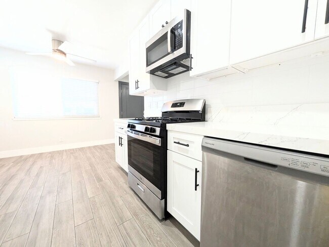 402 13th St Unit B