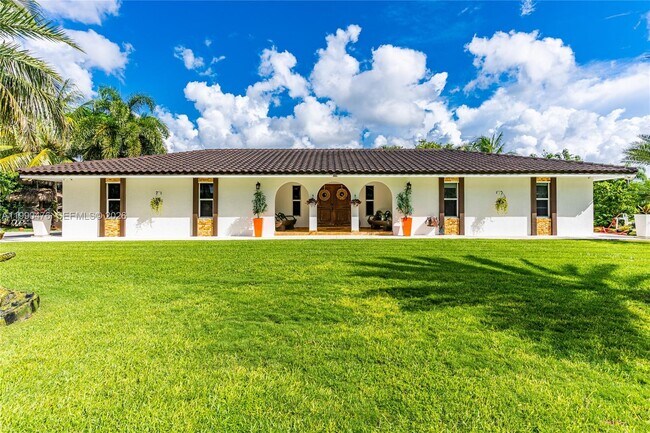 Photo - 18851 SW 218th St