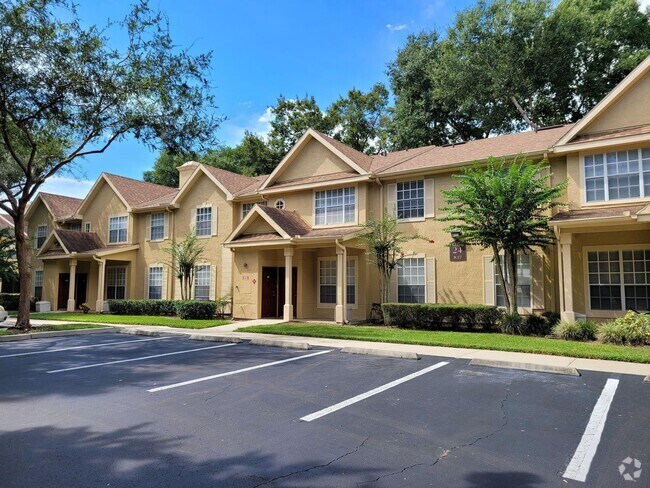 Building Photo - Crescent Place at Lake Lotus Unit CP 26-201 Rental