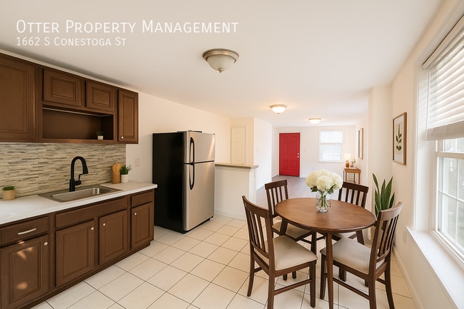 Photo - 1662 S Conestoga St