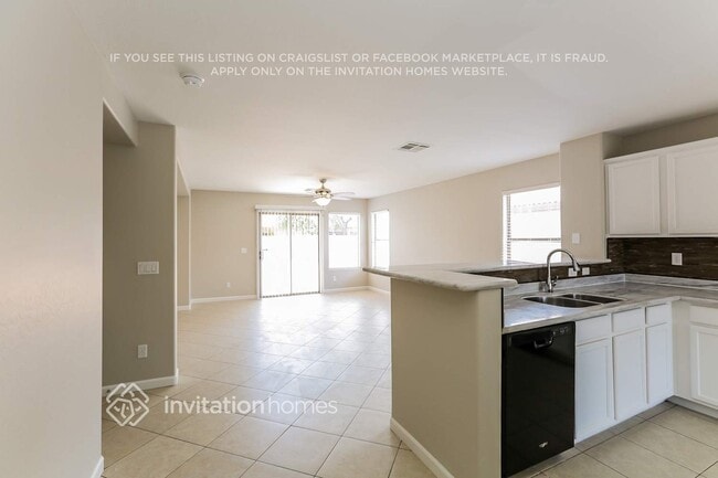 Photo - 2035 S 83rd Ln