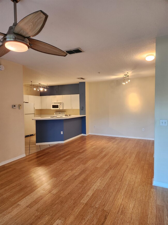 Photo - 510 Florida Club Blvd Unit 304