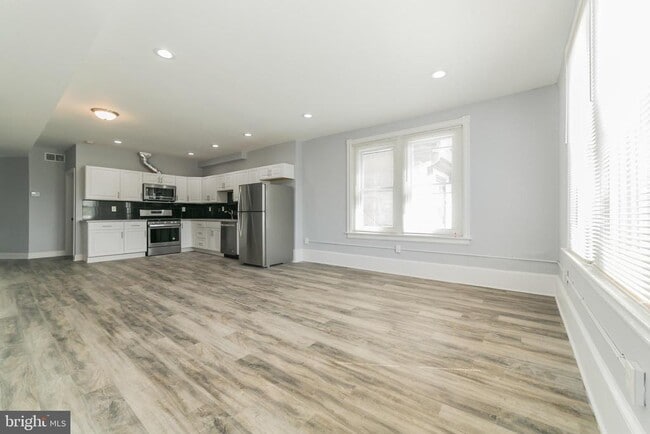 Building Photo - 217 W Lancaster Ave Unit 2 Rental