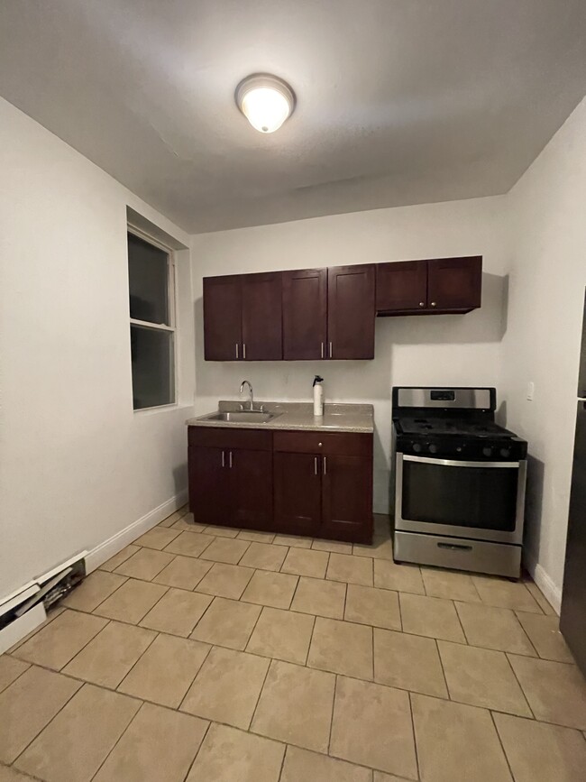 308-320 S 11th St 3R - 322 S 11th St Apartamentos Unidad 3R