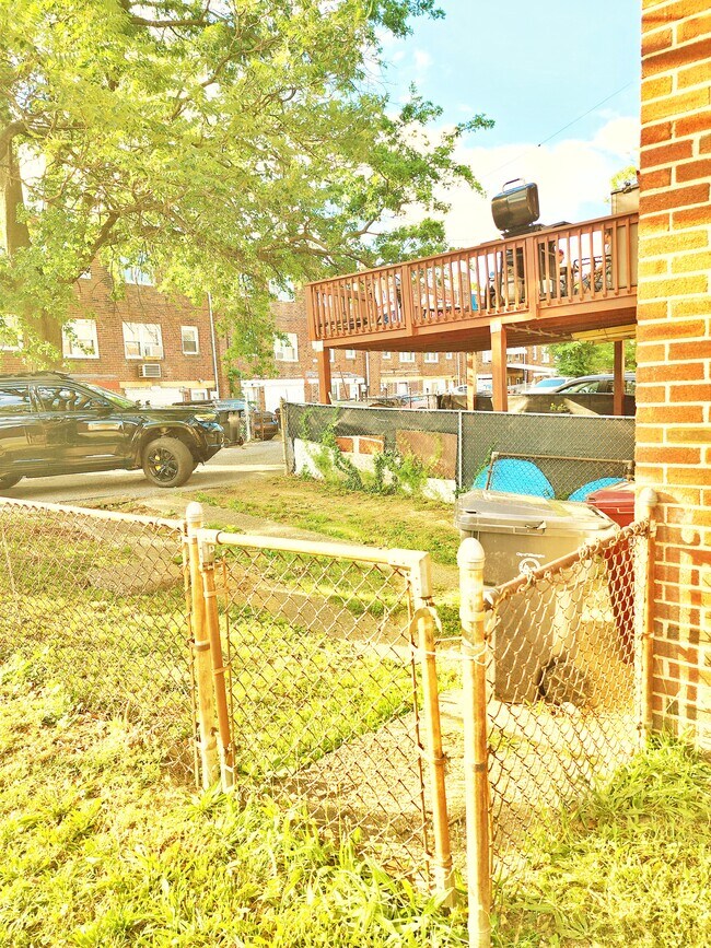Photo - 2601 N Heald St