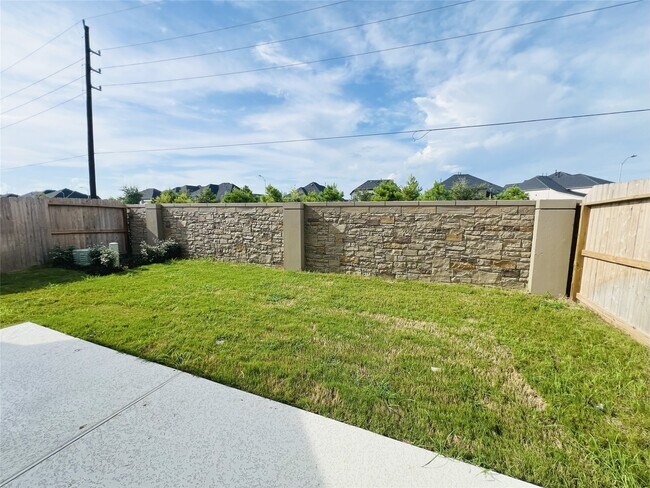 Photo - 29818 Ellwood Ln