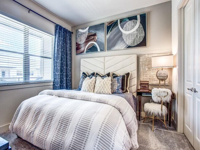 Bluffs at Midway Hollow apartments — community photo