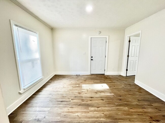 Photo - Nice Family Home in the 40215 Area
