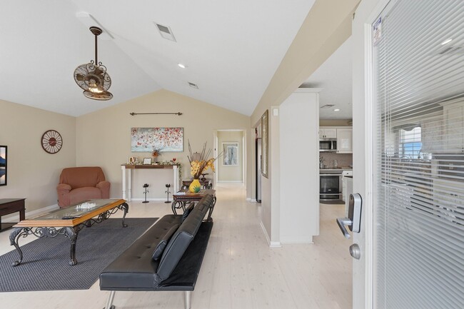 Photo - 360 S Lakeside Dr