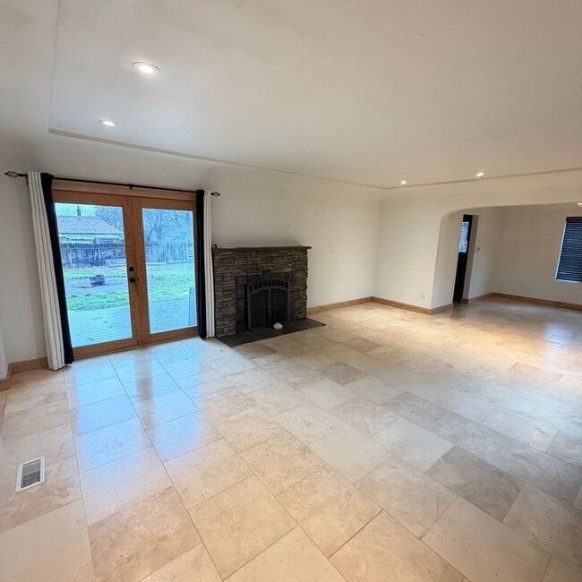 Photo - 3025 E 15th Ave