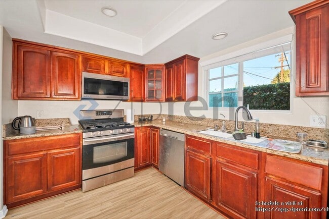 Photo - 443 Monrovista Ave