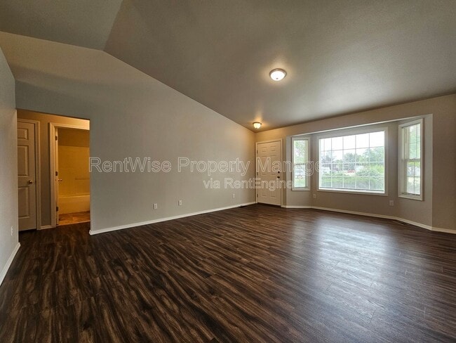 Photo - 642 Togstad Ct