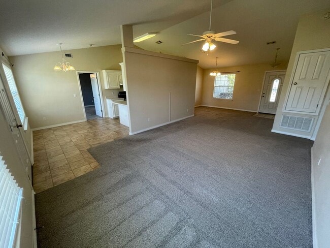 Photo - Navarre - 3 bedroom, 2 bathroom