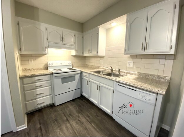 Photo - 509 NE Newport Dr