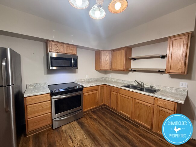 Photo - 1729 Gyro Dr Unidad B