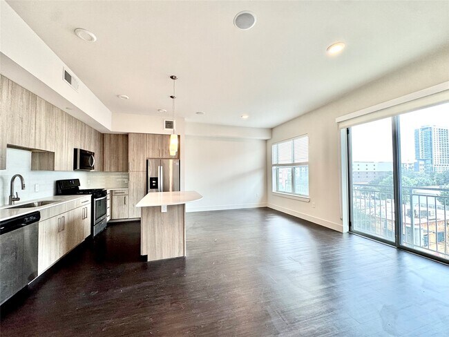 Photo - 3120 Smith St Unit 537