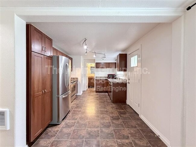 Photo - 3720 SE 14th Ave Unit C