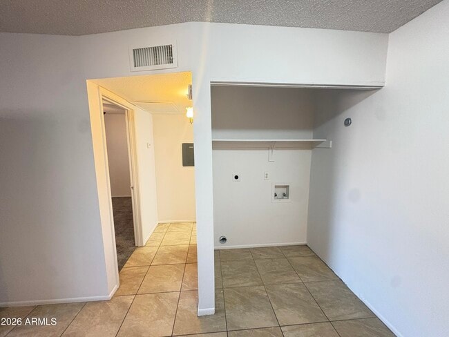 Photo - 2931 E Beck Ln Unit 1