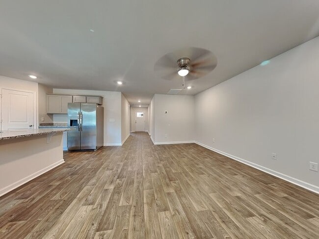 Photo - 308 Crooked Pne Ct