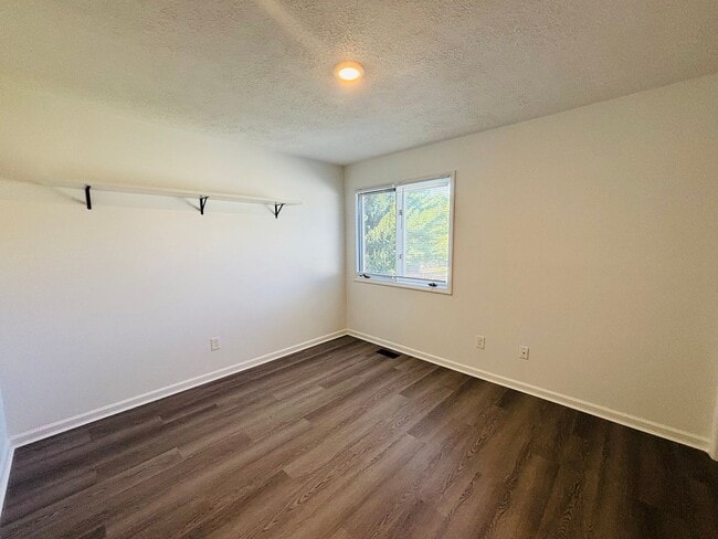 Photo - 1443 Sandy Cir