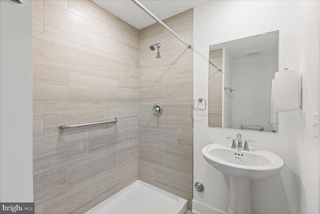 Photo - 122 ADA Hightower Ave