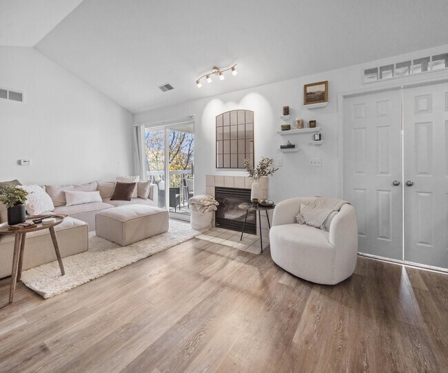 Photo - 272 Columbus Dr