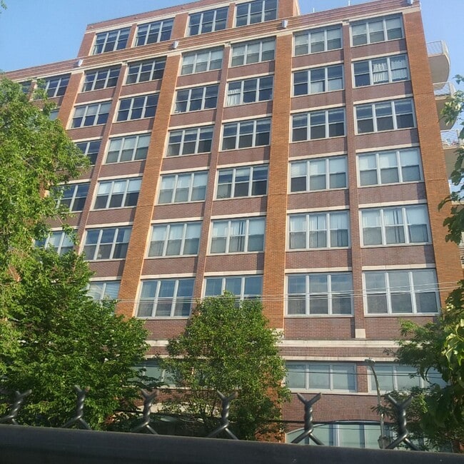 Photo - 933 W Van Buren St Unit 821